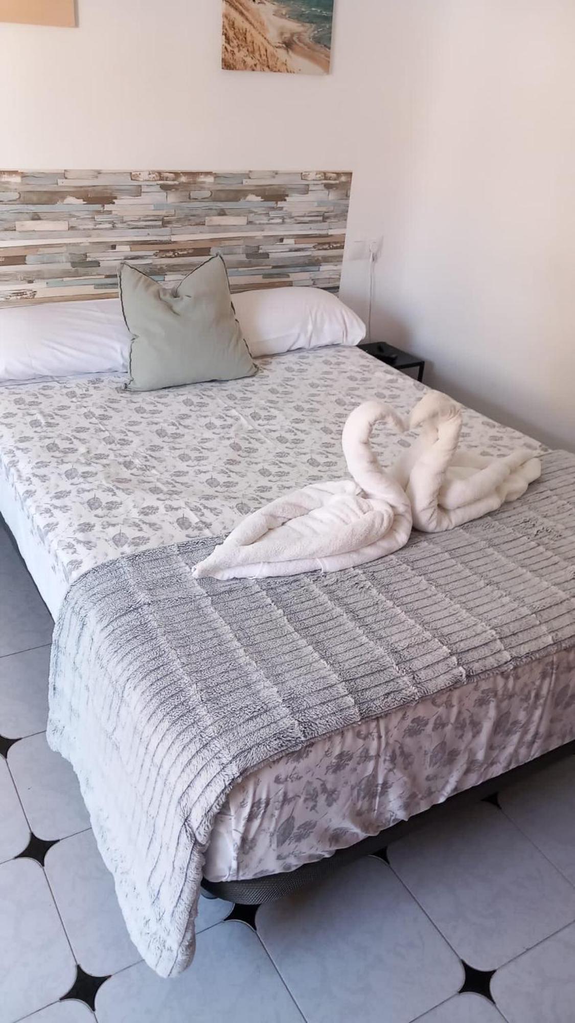 Guests House River Малага Экстерьер фото